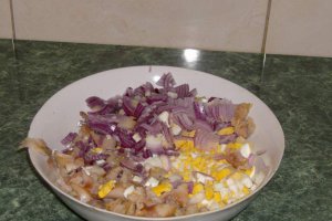 Salata de oua cu macrou afumat