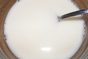 Tort cu mere,caramel si ciocolata