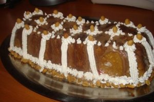 Deliciu cu ciocolata si visine