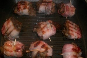Ficat invelit in bacon si sfecla rosie