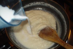 Ciulama cu ciuperci si mamaliguta
