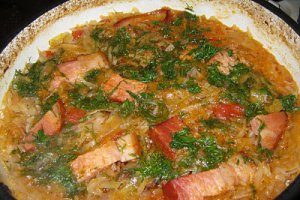 Varză dulce cu jambon şi coaste de porc