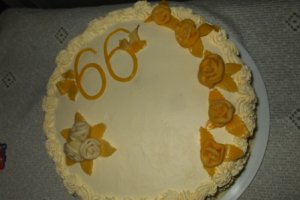 Tort cu piersici