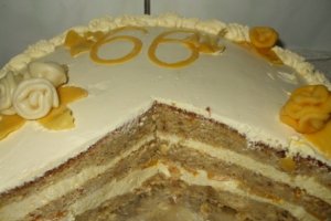 Tort cu piersici