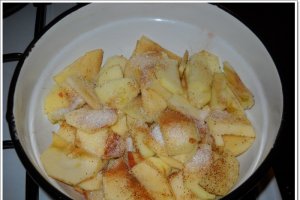 Tarta cu mere si bezea