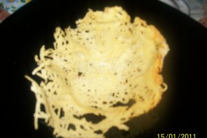 Cosulete de parmesan cu piept de pui si bacon