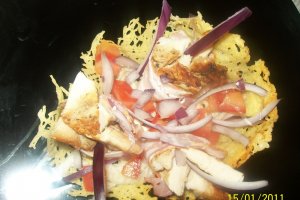 Cosulete de parmesan cu piept de pui si bacon