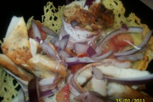 Cosulete de parmesan cu piept de pui si bacon