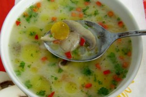 Ciorba de ciuperci a la grec
