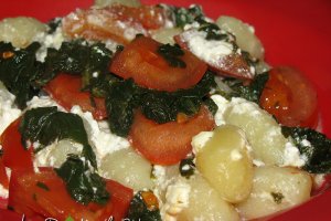 Gnocchi cu rosii si spanac