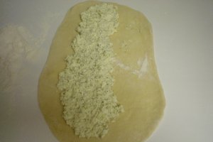 Poale-n brâu (plăcintă cu brânză)