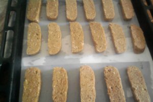 Biscuiti cu migdale si fulgi ovaz