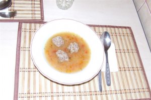 Ciorba de perisoare cu zeama de varza