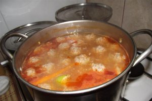 Ciorba de perisoare cu zeama de varza