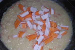 Orez cu creveti si surimi