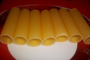 Cannelloni cu carne si sos bechamel
