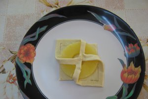 Flori din foietaj cu ananas