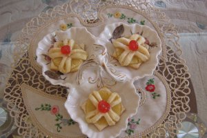 Flori din foietaj cu ananas