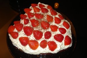Tort cu capsuni