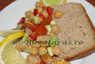 Salata cu naut si ton afumat