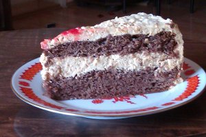 Tort cu crema caramel