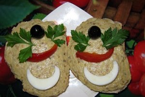 Sandwich cu salată de vinete