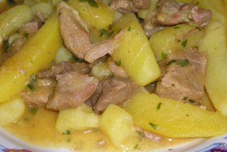 Tocanita de cartofi cu carne