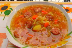 Ciorba de varza cu afumatura
