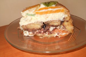 Tort cu crema mascarpone si fructe