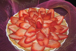 Tarta cu crema de vanilie si capsuni