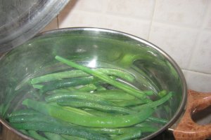 Fasole verde cu pesmet