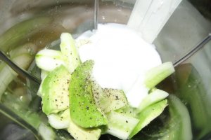 Supa rece cu avocado