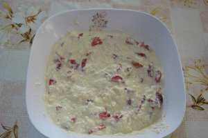 Tarta cu branza dulce si capsuni