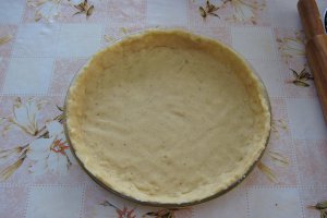 Tarta cu branza dulce si capsuni