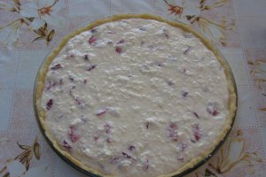 Tarta cu branza dulce si capsuni