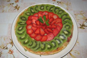 Tarta cu branza dulce si capsuni