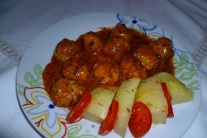 Polpetine in sos de rosii aromat