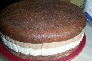 Tort cu trei feluri de ciocolata