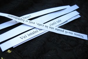 Chinese fortune cookies-prajiturele chinezesti cu ravas