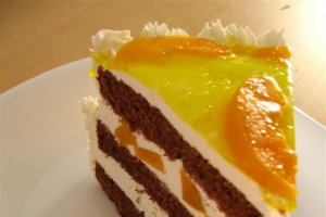 Tort cu piersici