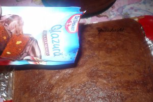 Amandina cu crema caramel