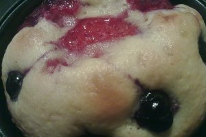 Muffins sau briose cu fructe de padure asortate