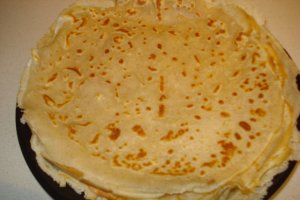 Clatite cu dulceata
