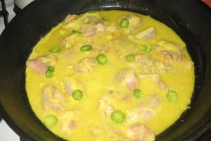 Curry de curcan si orez cu legume