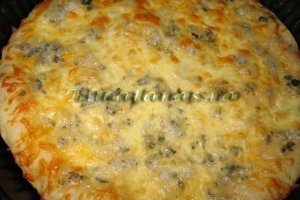 Pizza quatro formaggi