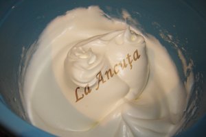 Tarta racoroasa cu mere