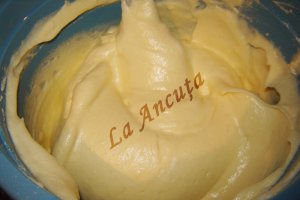 Tarta racoroasa cu mere