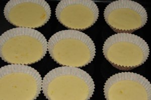 Briose cu iaurt si sirop de minole