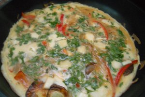 Tortilla de patatas cu ardei si branza