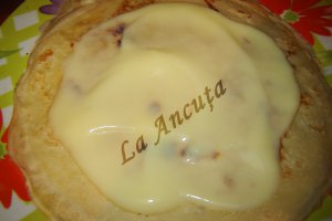 Clatite cu crema de vanilie